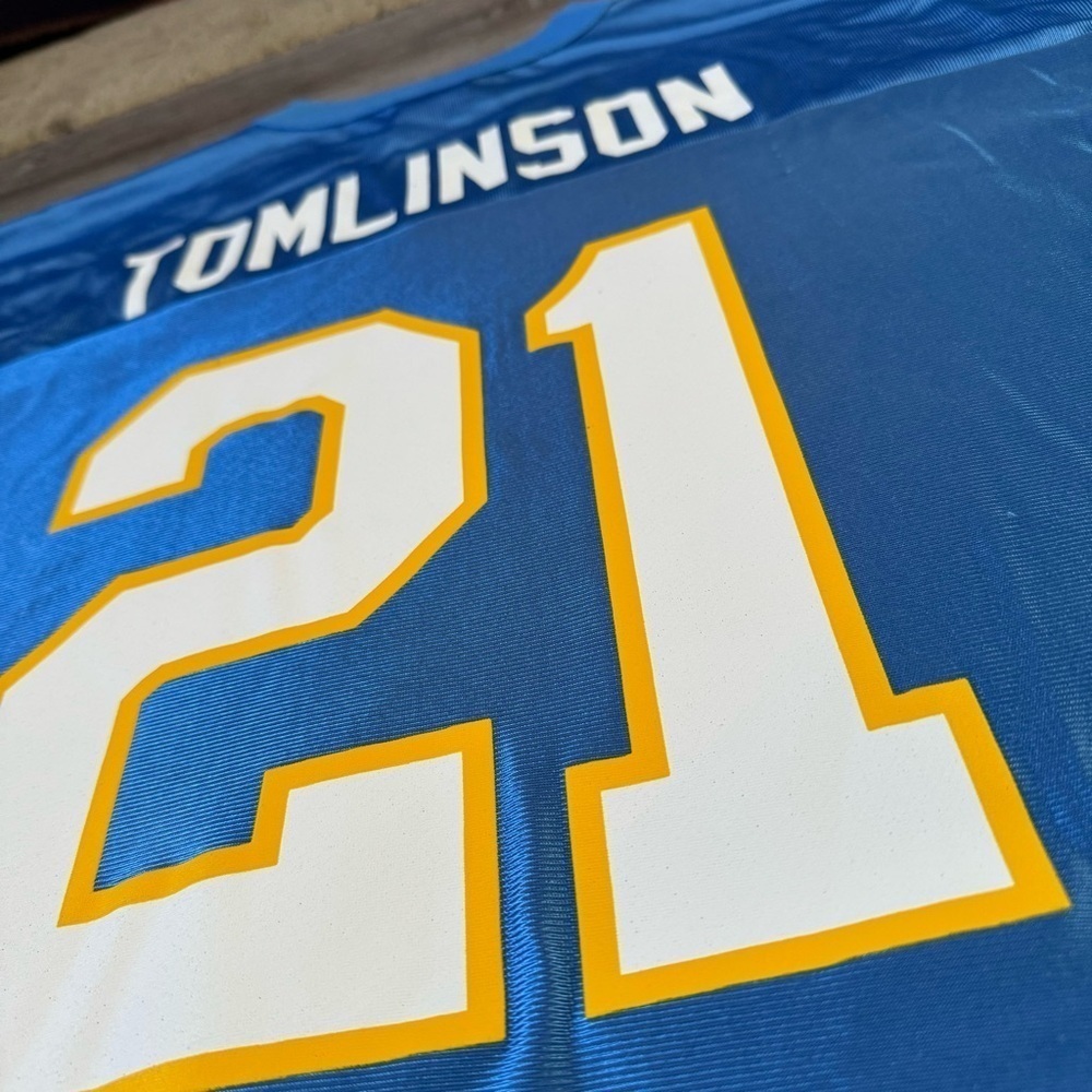 Vintage San Diego Chargers Ladainian Tomlinson blue yellow jersey Men XXL 2XL - Picture 4 of 9